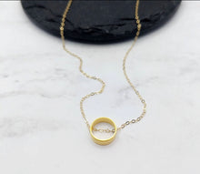 Load image into Gallery viewer, Mom Necklace | Gold Circle Charm

