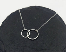 Load image into Gallery viewer, My Mom, My Best Friend Necklace | Interlocking Silver Circle
